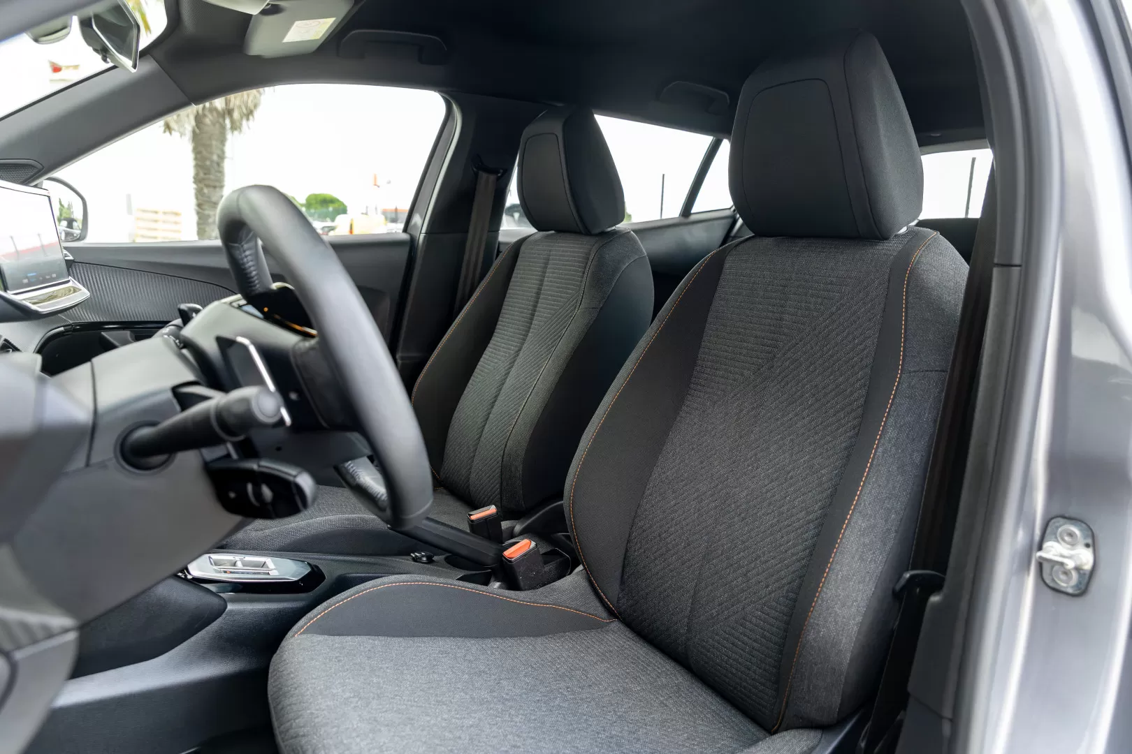 Peugeot 2008 Hybrid 145 e-DSC Style - foto 8
