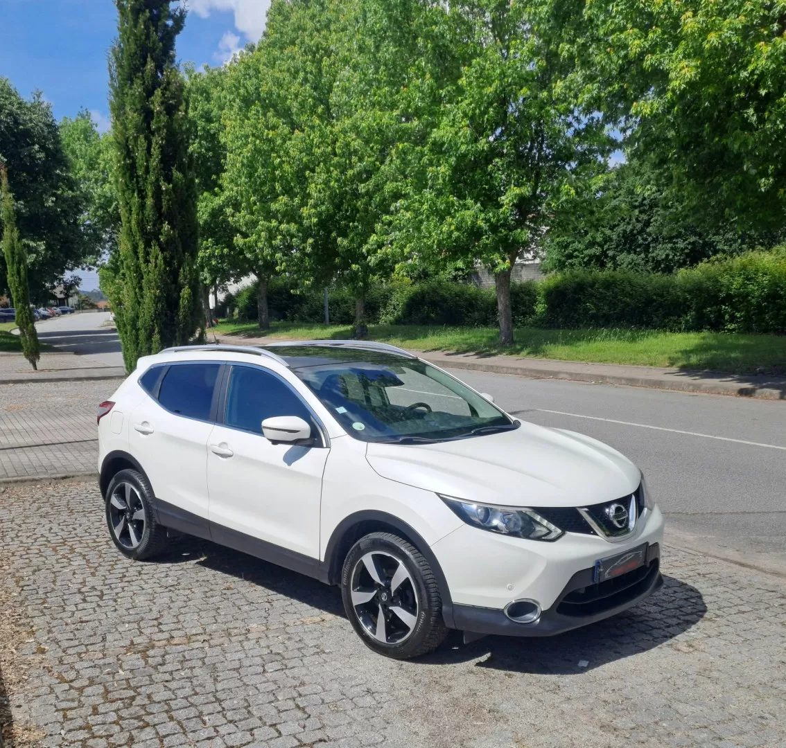 Nissan Qashqai 1.5 dCi N-Connecta - foto 8