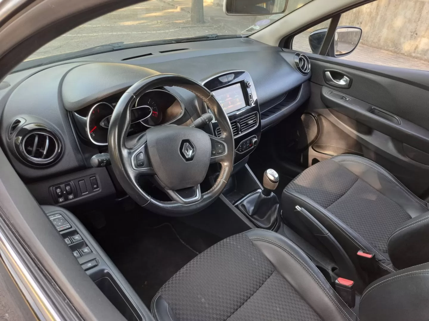 Renault Clio Intens - foto 8