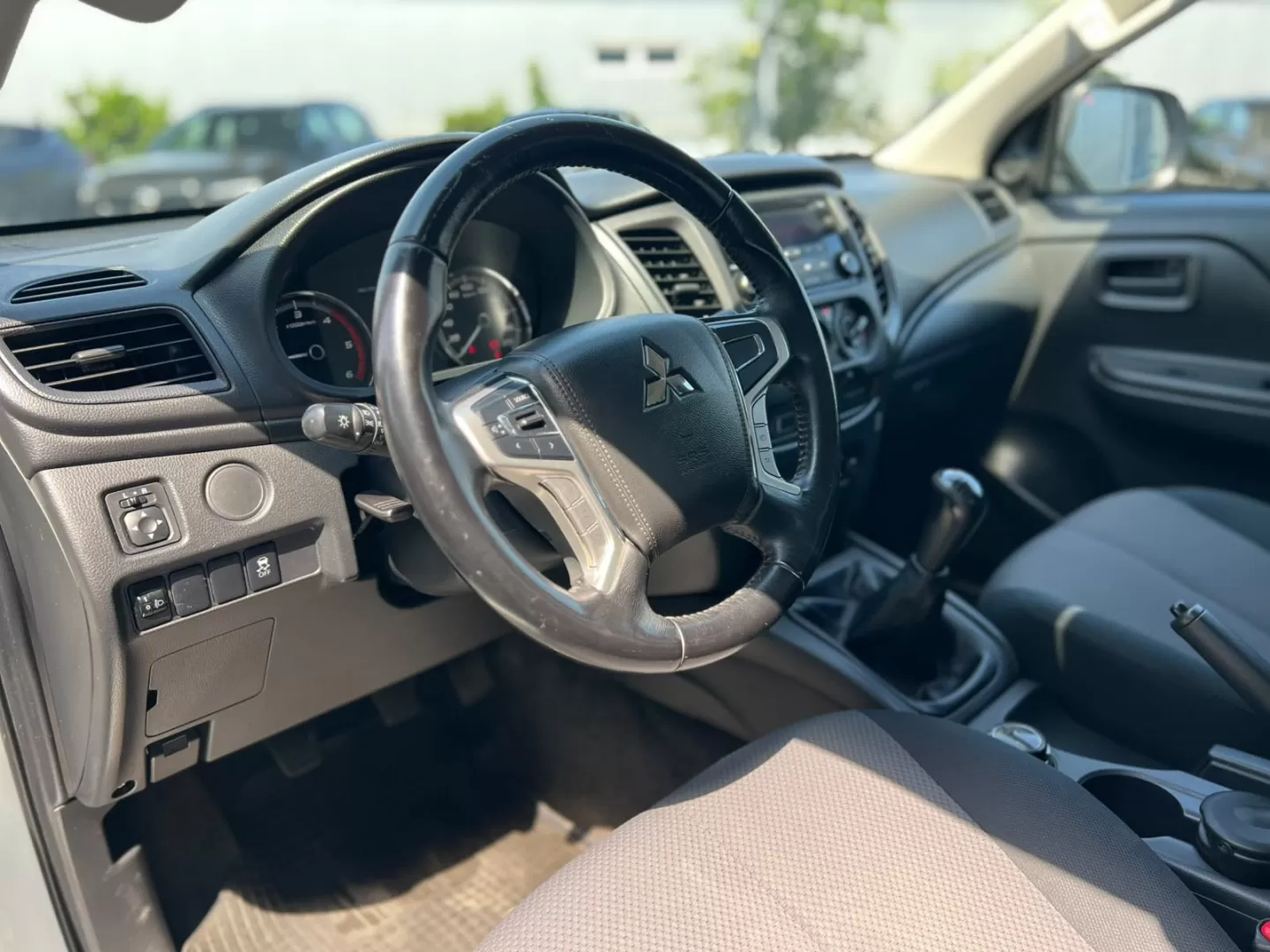 Mitsubishi  L 200 King Cab - foto 4