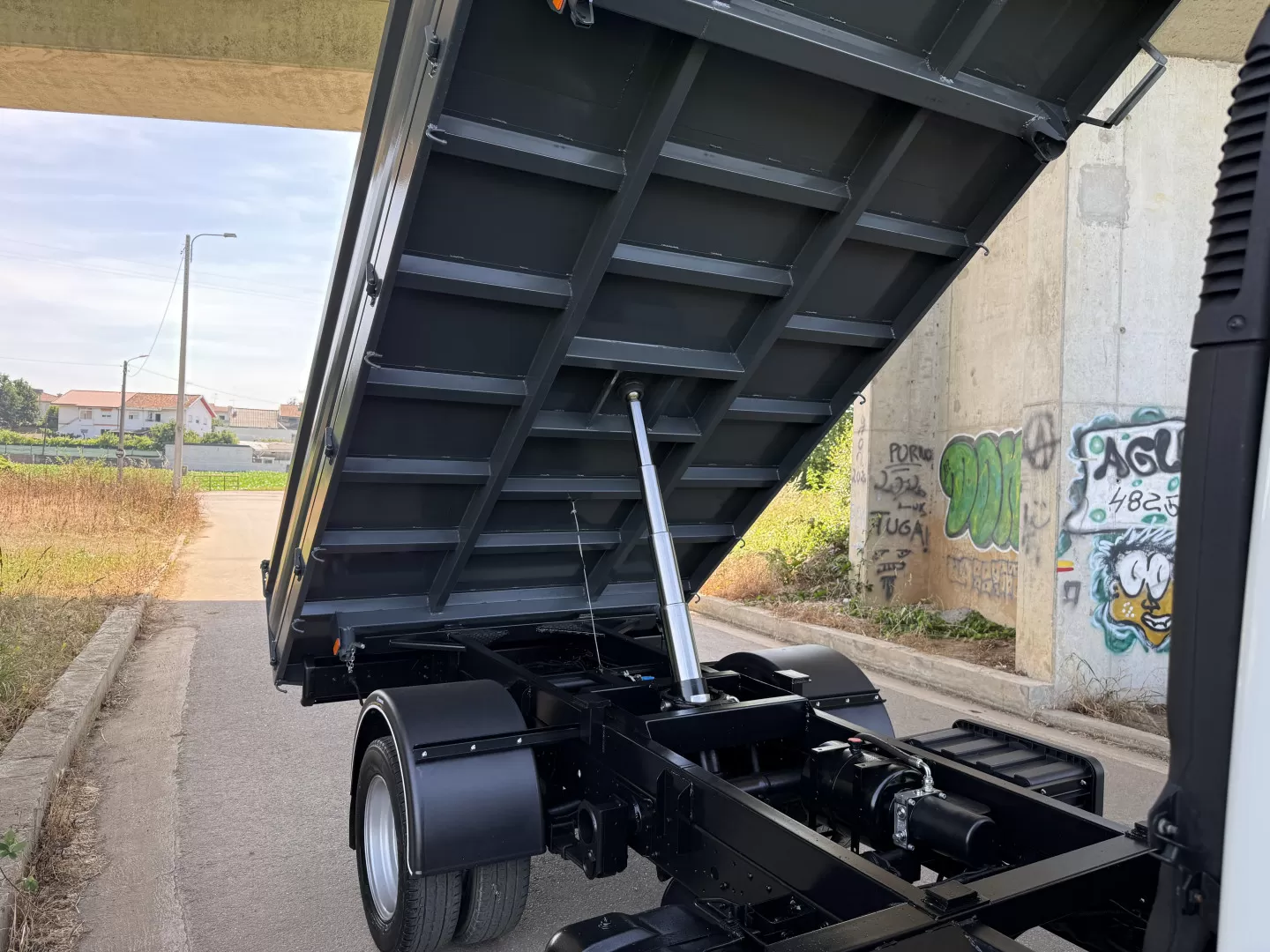 Mitsubishi  FUSO CANTER 3C13 BASCULANTE NOVA - foto 8