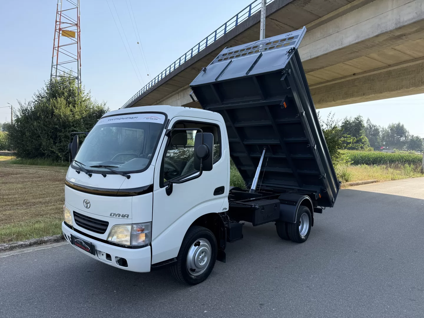 Toyota  DYNA M 35.25 3.0 D4D BASCULANTE 95.000 Kms