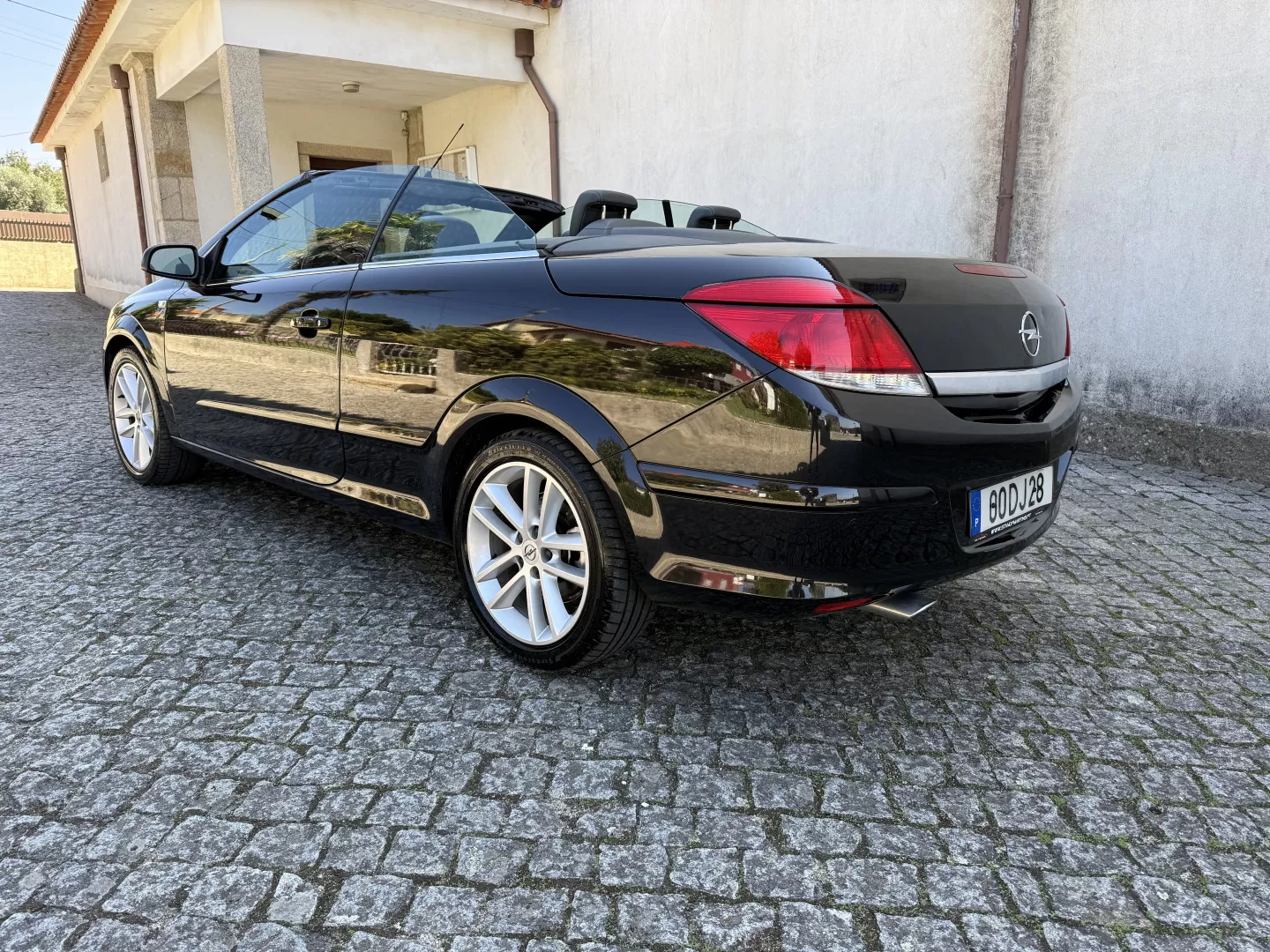 Opel Astra Cabrio TwinTop 1.6 - foto 2