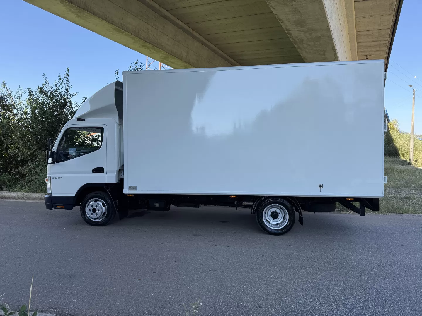 Mitsubishi  FUSO CANTER 3C13 CONTENTOR - foto 4
