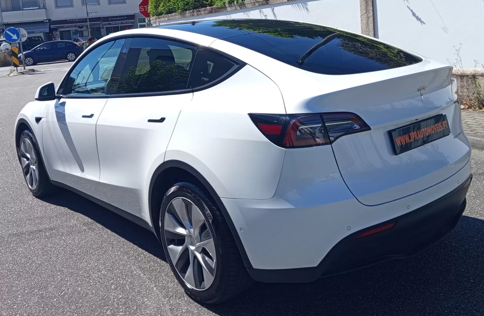 Tesla Model Y Long Range Dual Motor AWD - foto 5