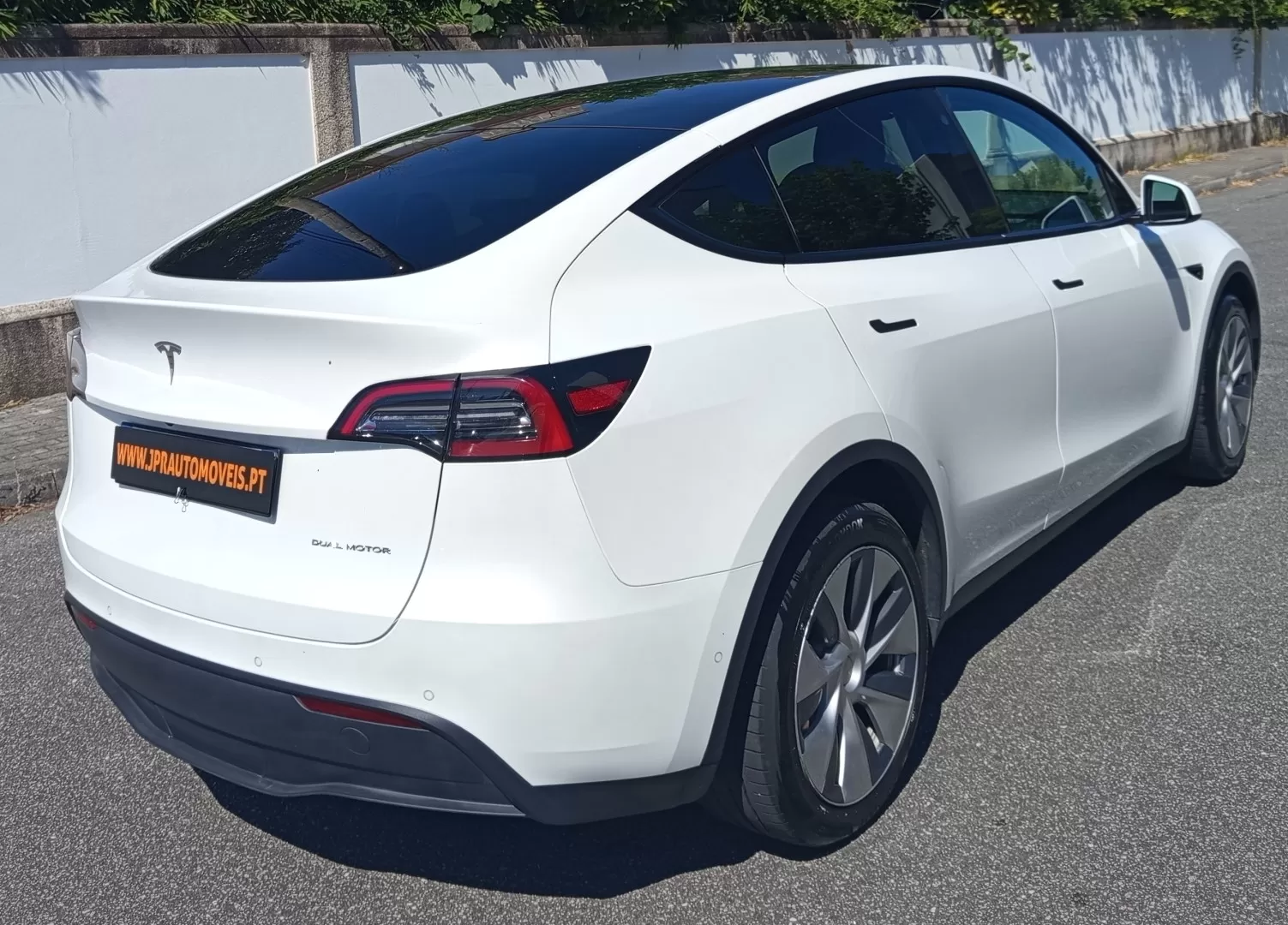 Tesla Model Y Long Range Dual Motor AWD - foto 6