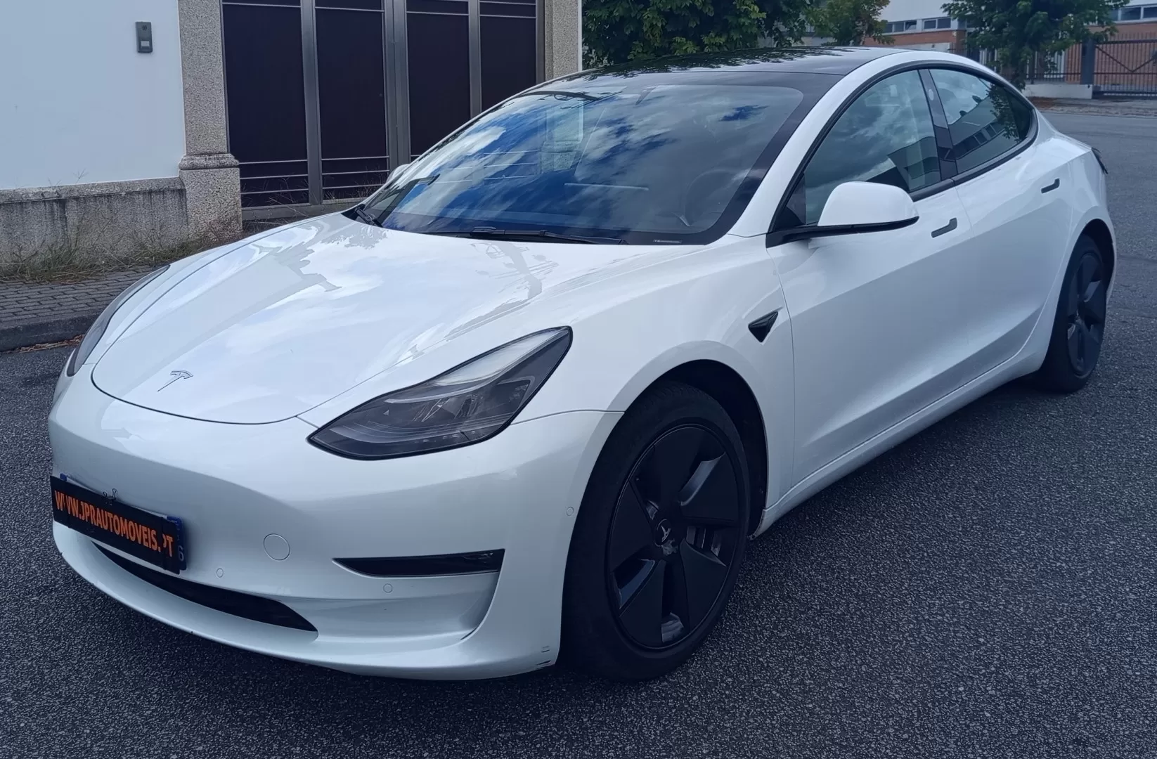Tesla Model 3 Long Range AWD Dual Motor