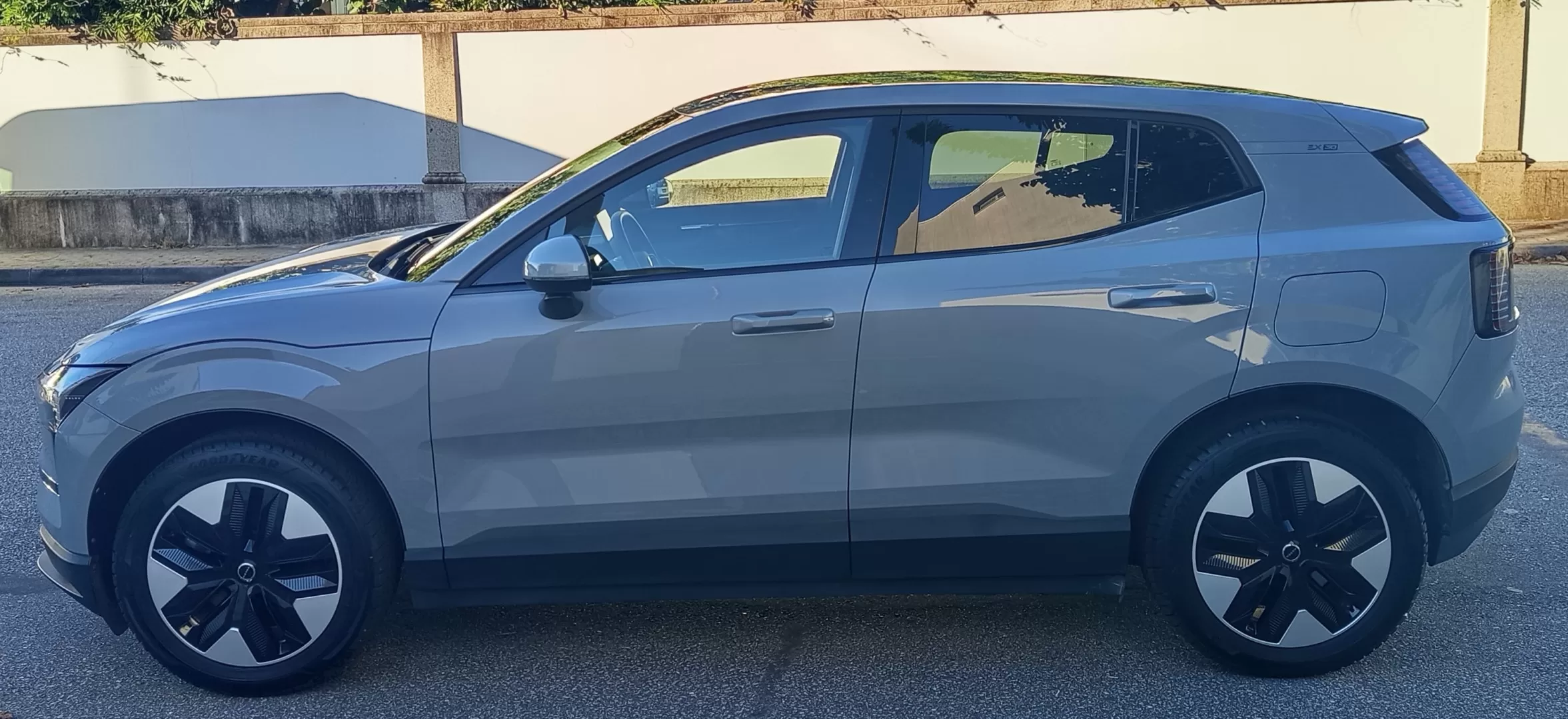 Volvo EX30 69 kWh Single Motor Extended Range Core - foto 6