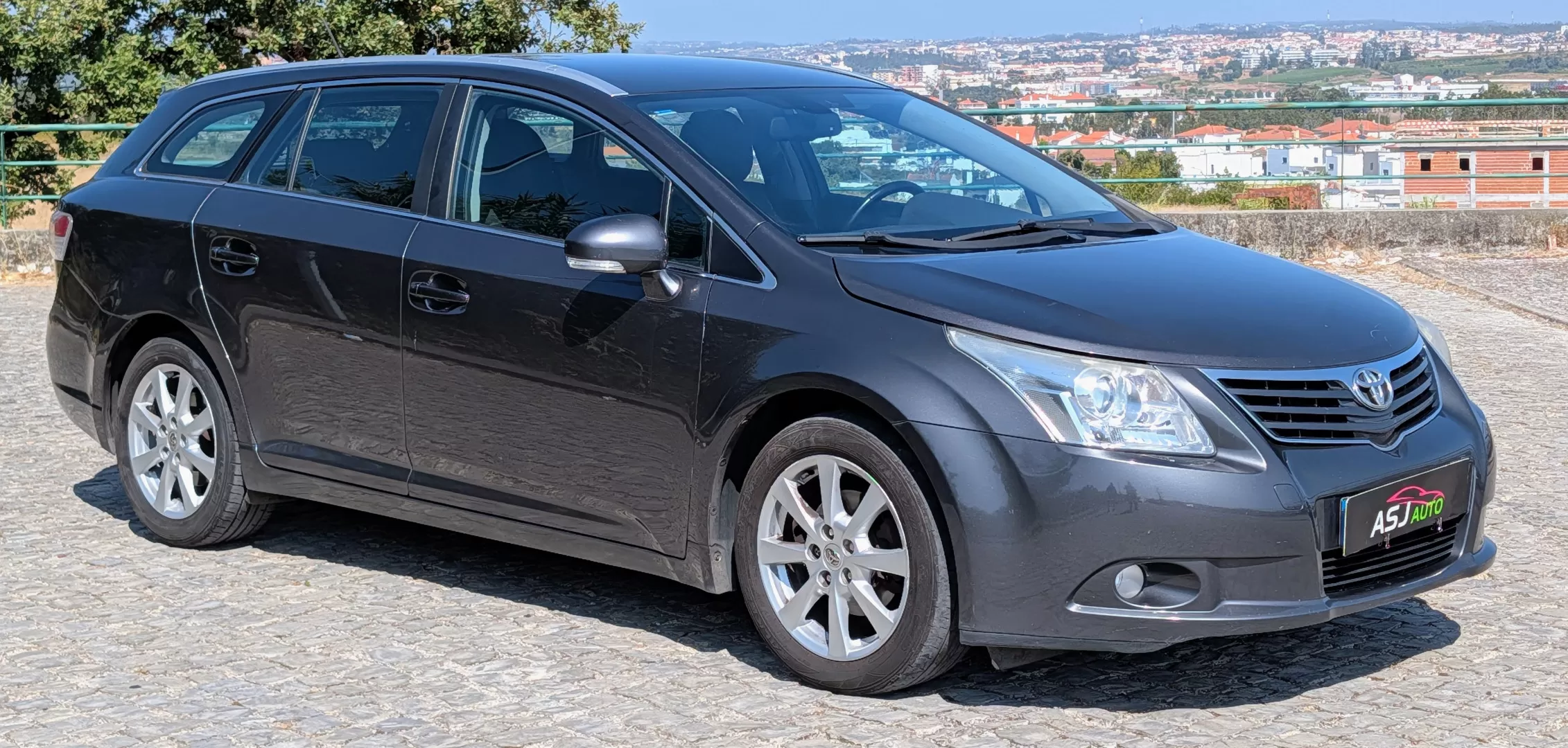 Toyota Avensis SW 2.0 D-4D GPS - foto 2