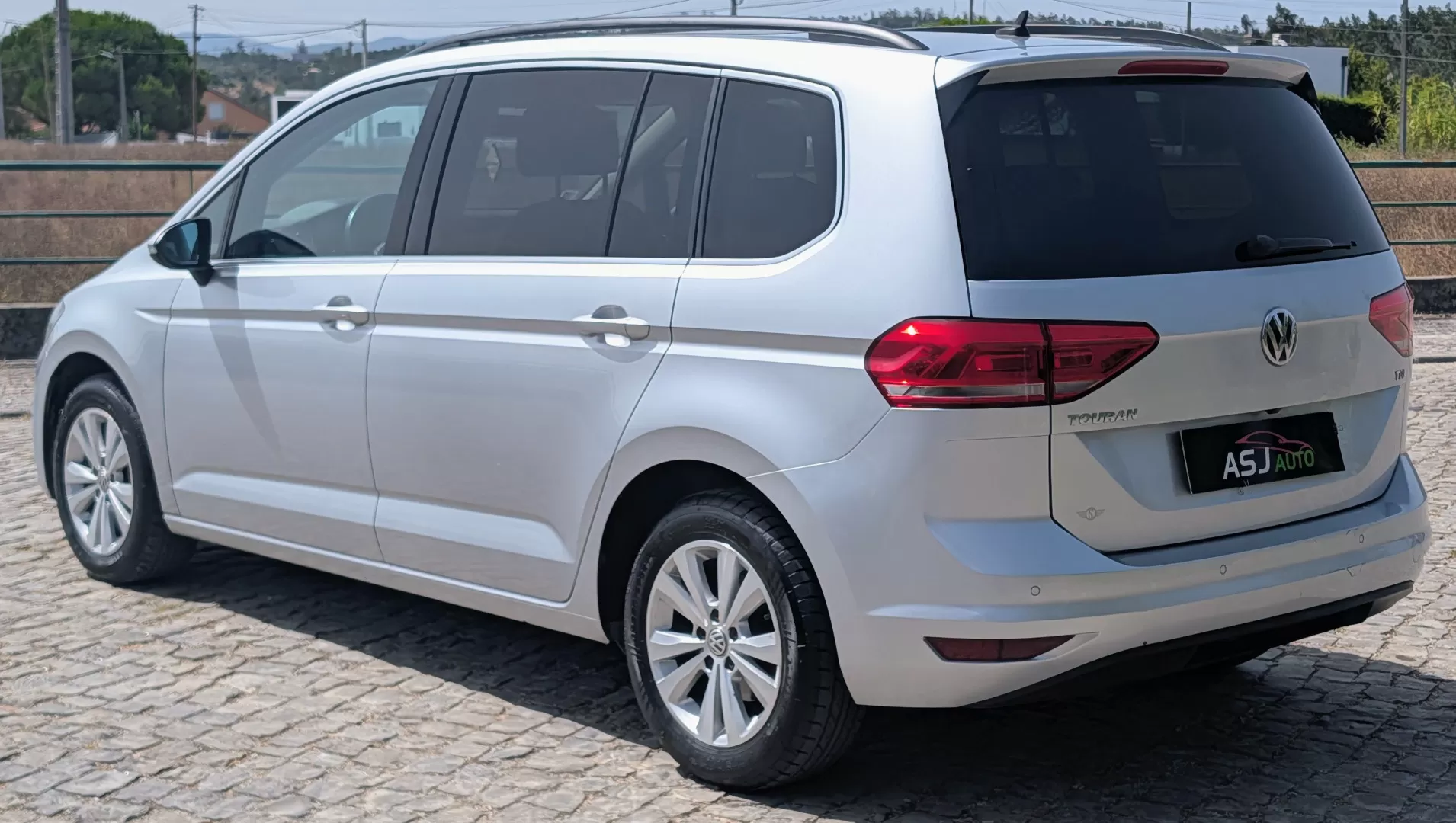 VW Touran 1.6 TDI Highline DSG - foto 6