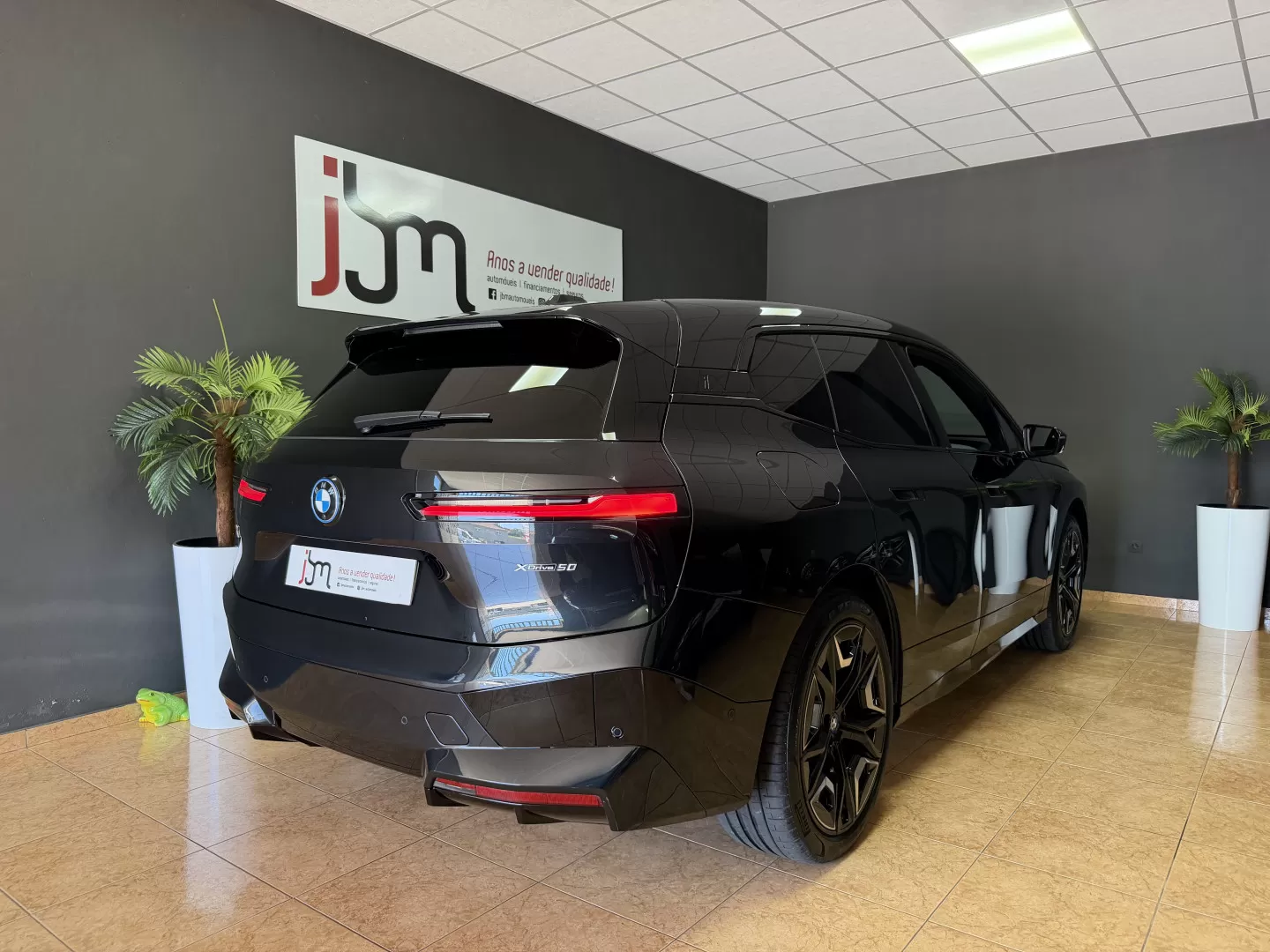 BMW iX xDrive 50 Pack Desportivo - foto 4