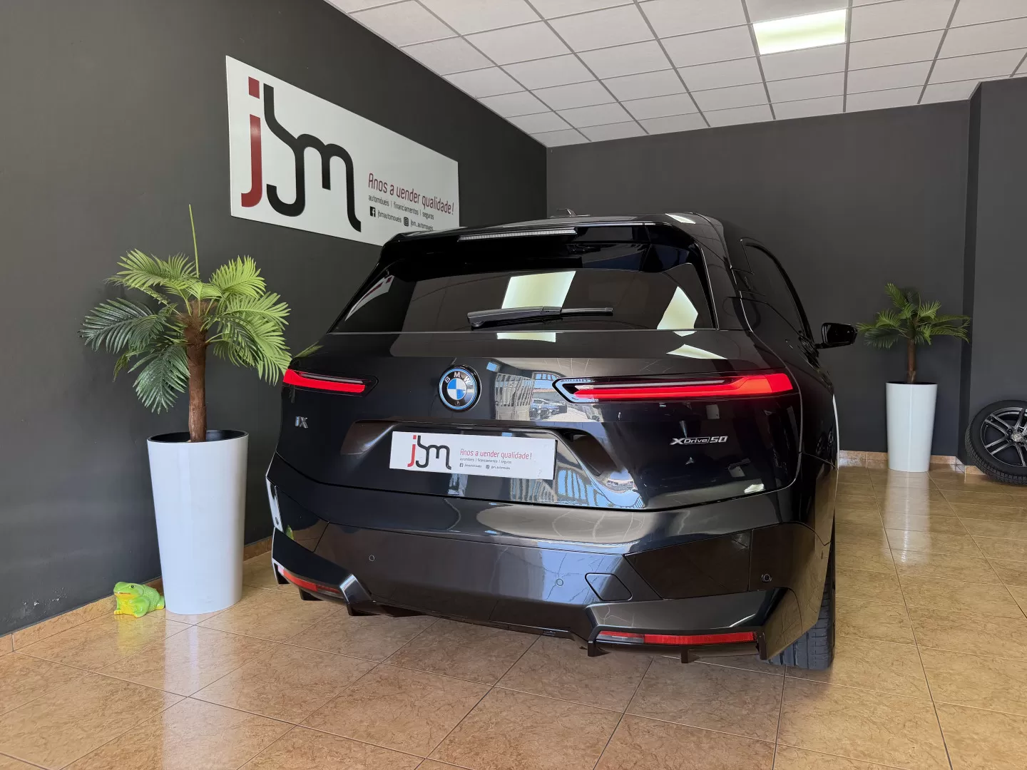 BMW iX xDrive 50 Pack Desportivo - foto 5