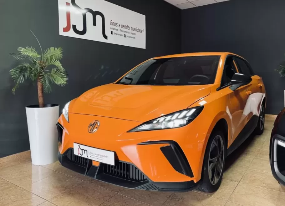 MG MG4 64 kWh Luxury
