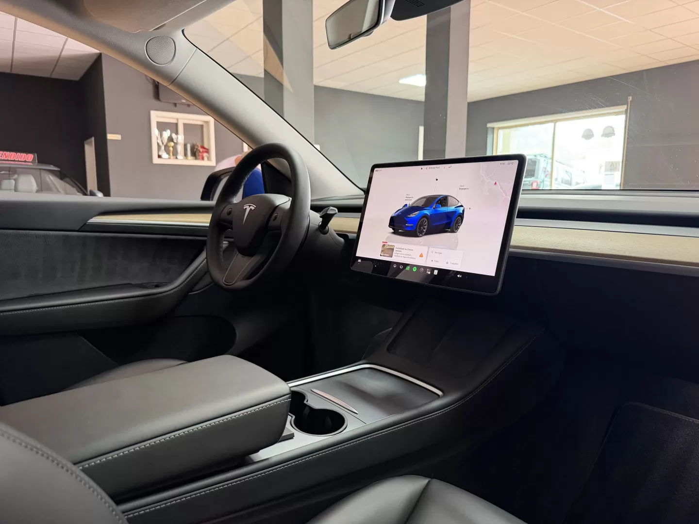 Tesla Model Y Dual Motor AWD - foto 8