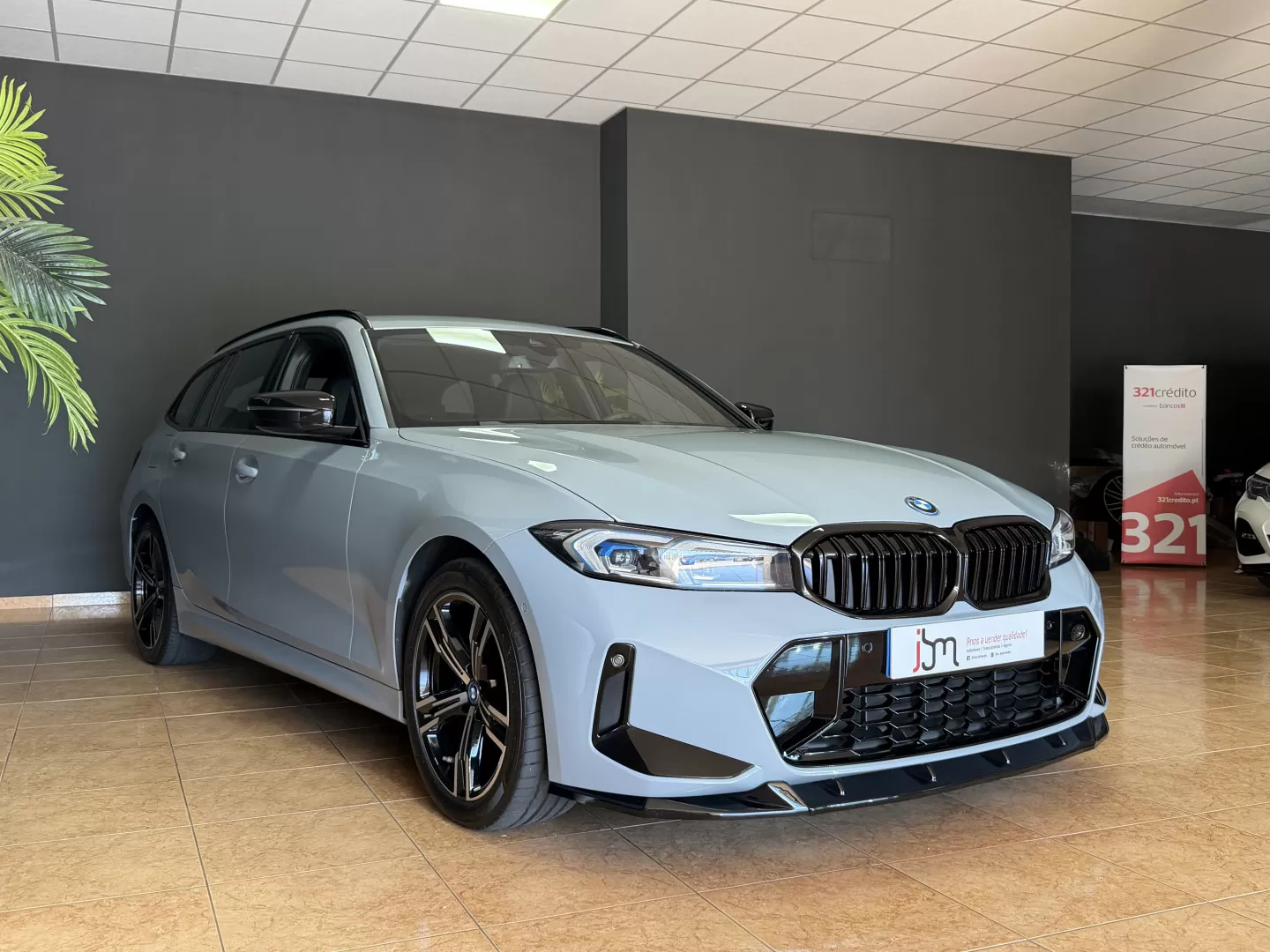 BMW 330e Pack Desportivo M Auto - foto 4