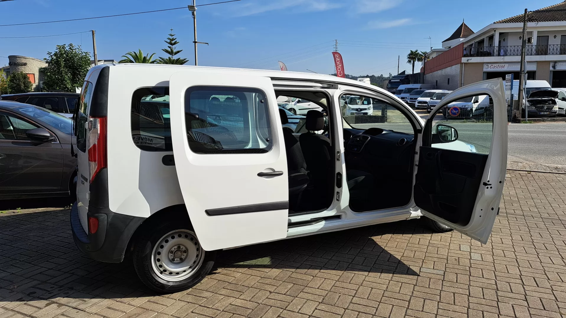 Renault  Kangoo 1.5 DCI Maxi - 5 Lugares - foto 3