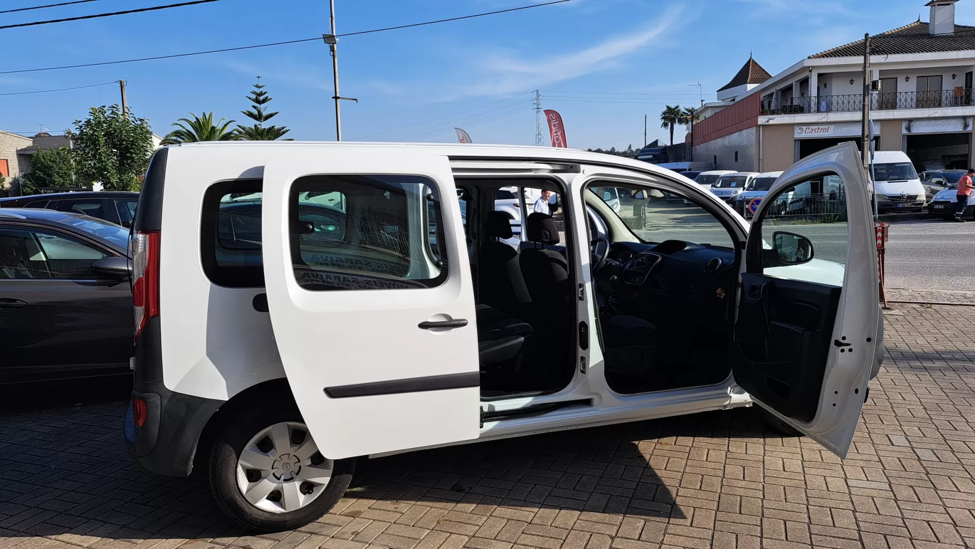 Renault  Kangoo 1.5 DCI Maxi   - 5 Lugares - foto 6