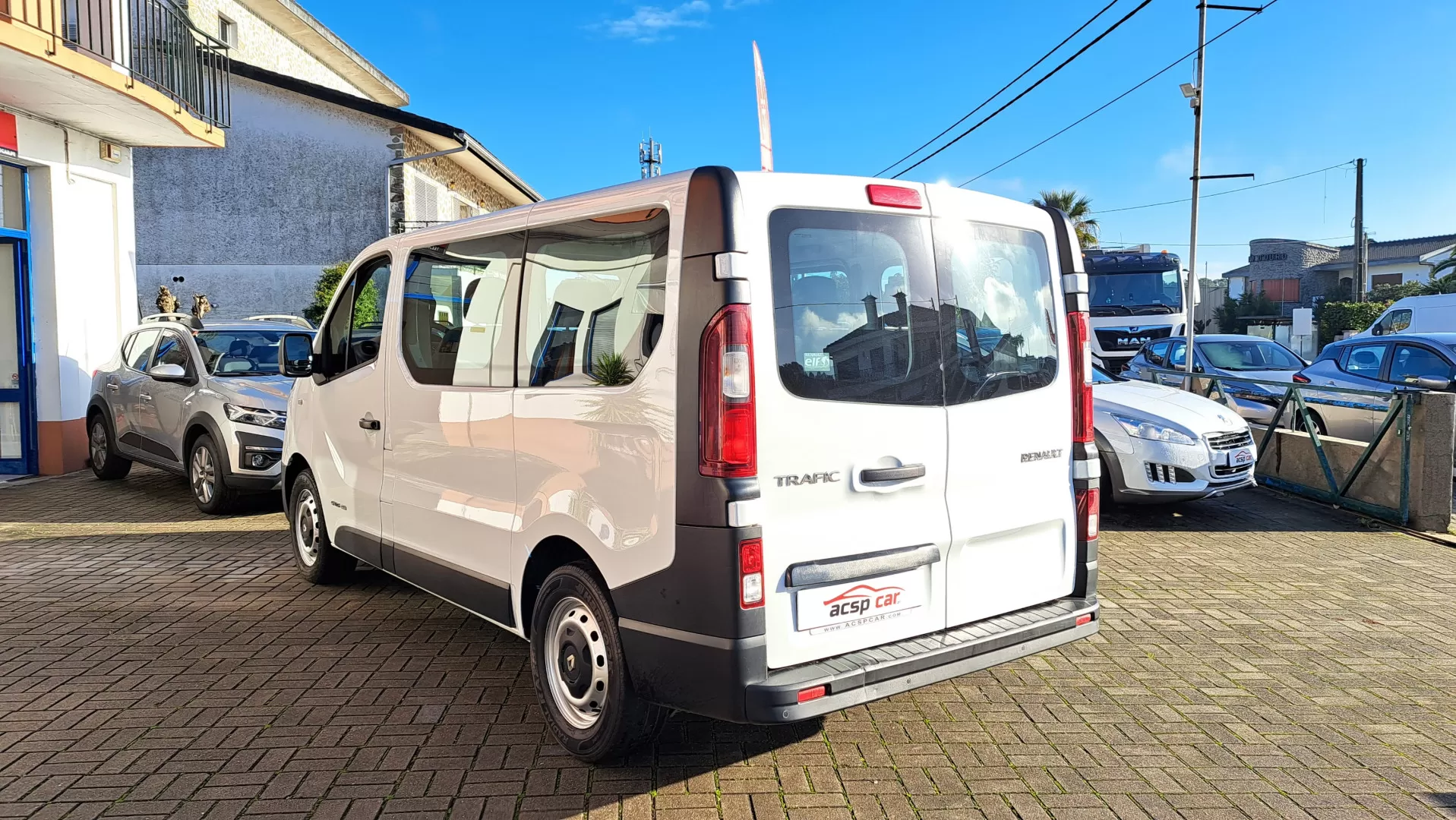 Renault  Trafic Combi 1.6 DCI L1 H1 - 9 Lugares - foto 4