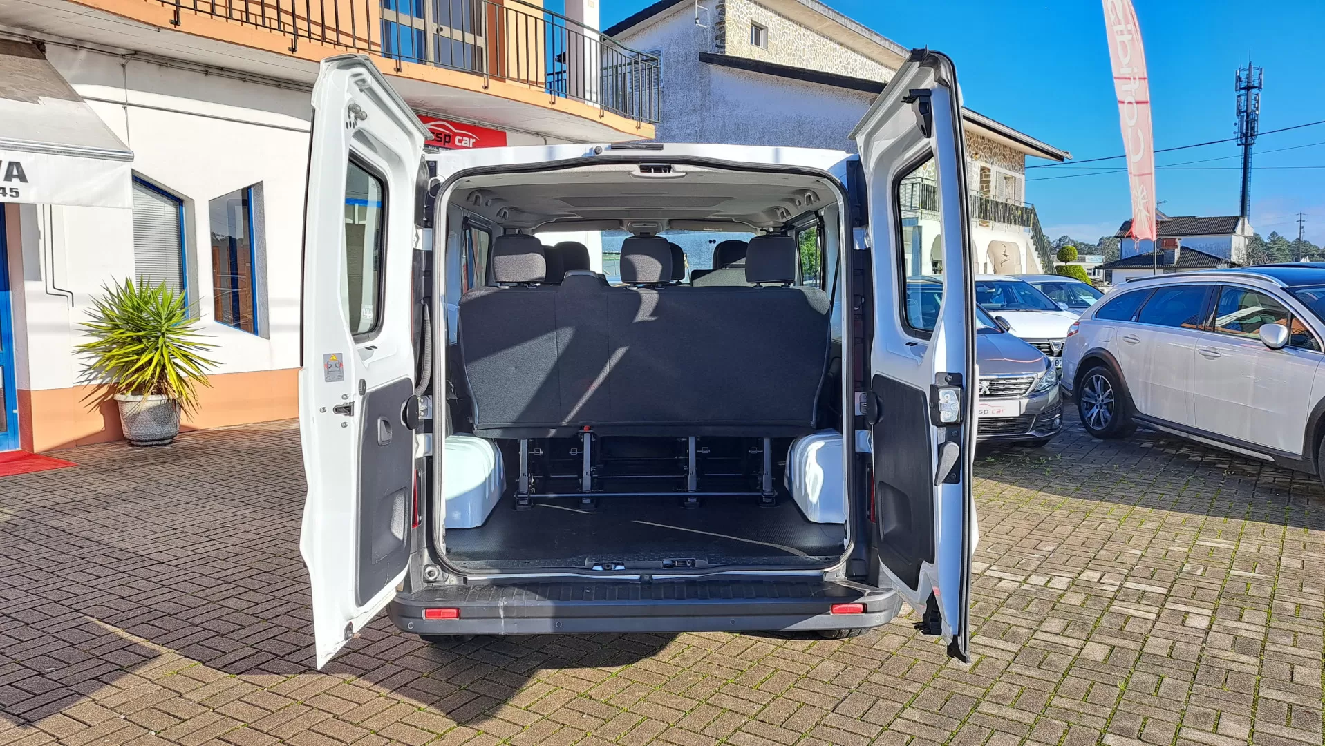 Renault  Trafic Combi 1.6 DCI L1 H1 - 9 Lugares - foto 7