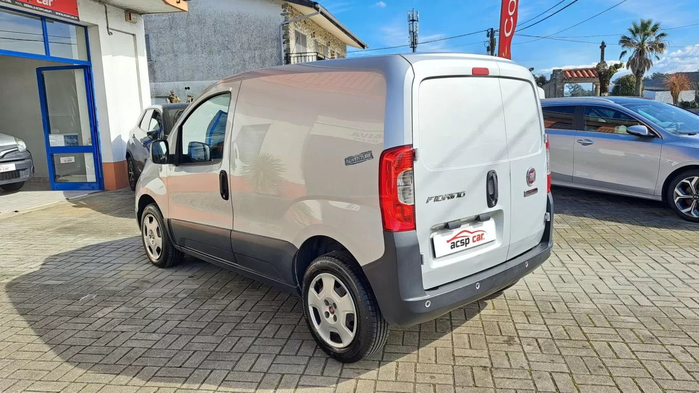 Fiat  Fiorino 1.3 M-Jet Adventure - foto 3