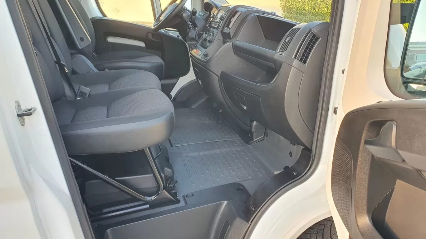 Peugeot  Boxer 2.2 BlueHDI L3H2 - 140CV - foto 7