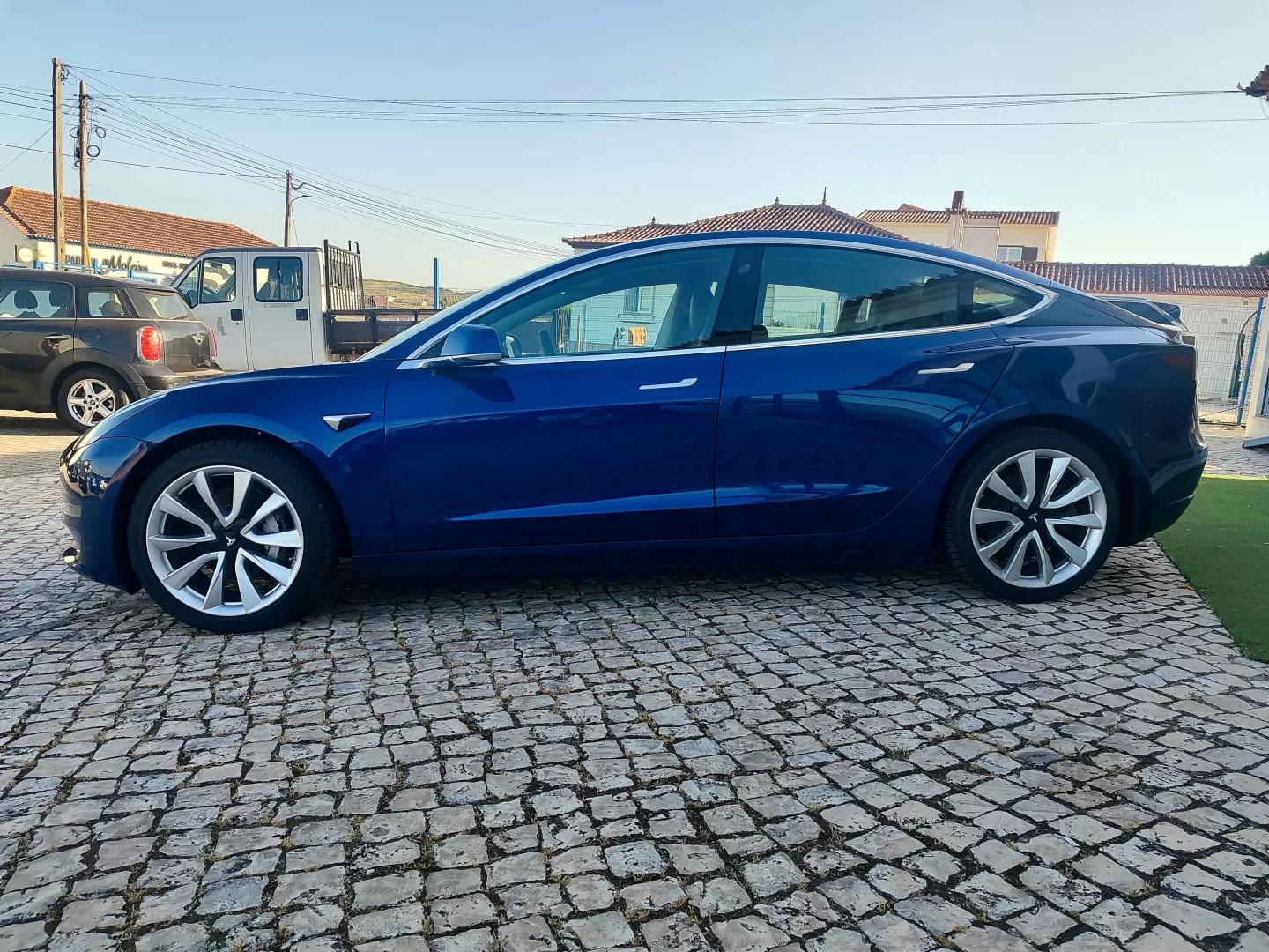 Tesla Model 3 Long-Range Dual Motor AWD - foto 4