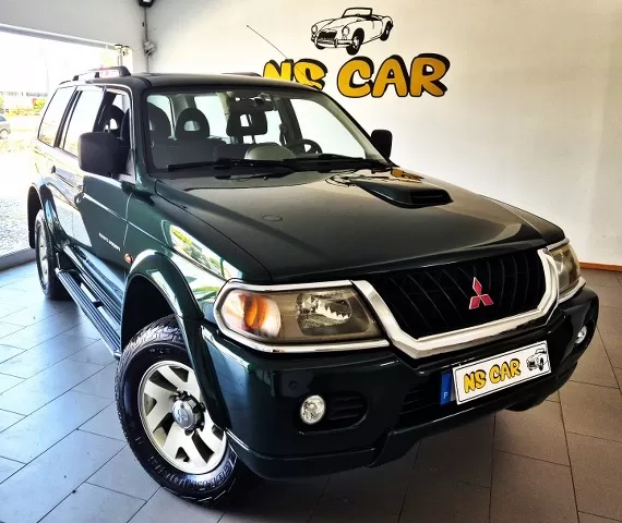 Mitsubishi Pajero Sport 2.5 WAGON