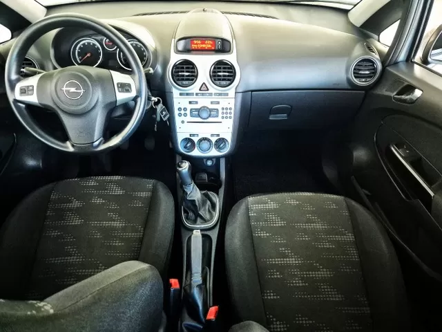 Opel Corsa 1.2 - foto 4
