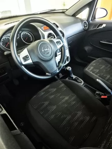 Opel Corsa 1.2 - foto 6