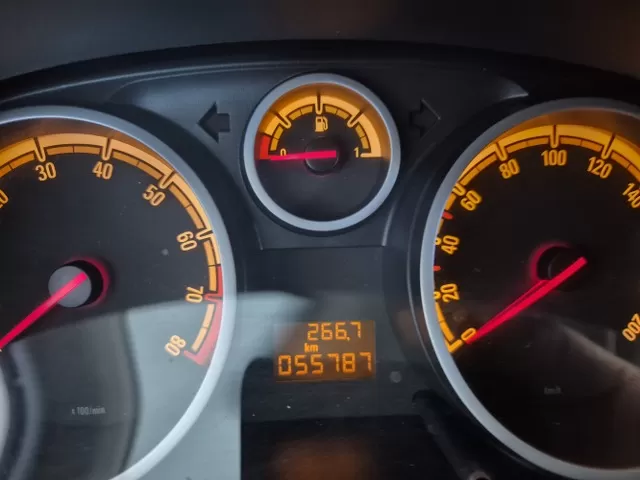 Opel Corsa 1.2 - foto 7