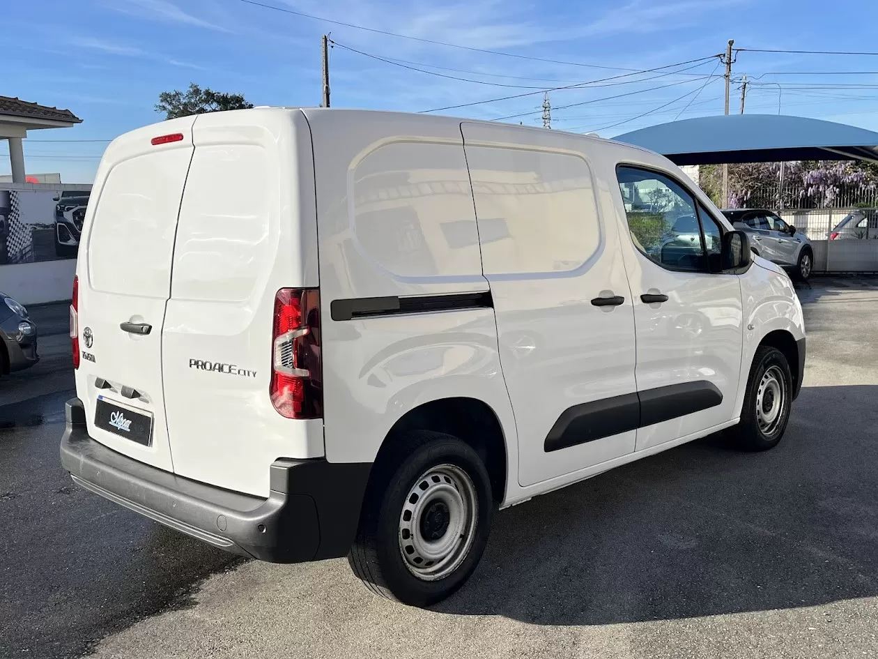 Toyota  PROACE CITY  1.5D 100cv EXCLUIVE - foto 4