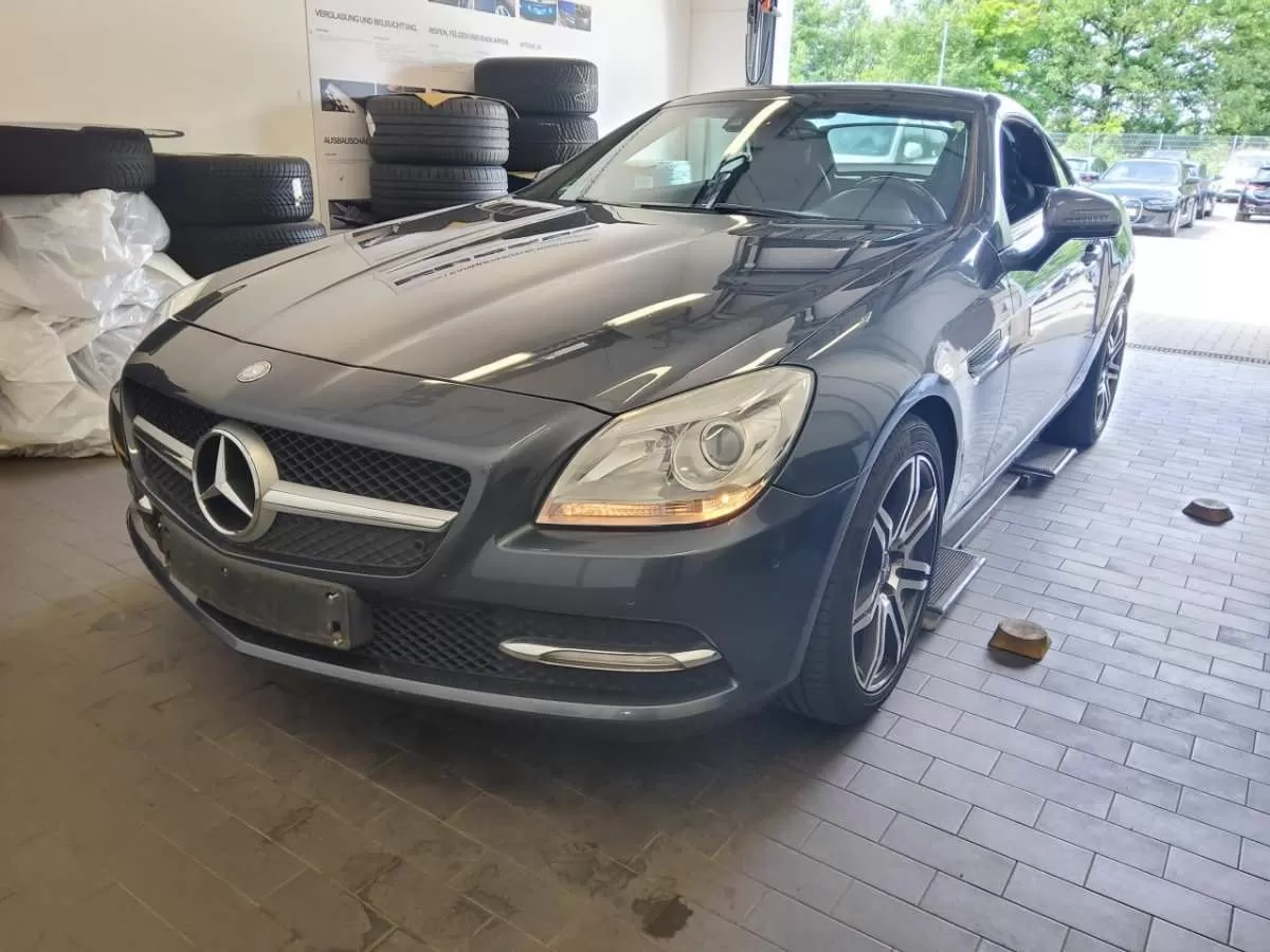 Mercedes-Benz SLK 200 BlueEFFICIENCY Roadster pur