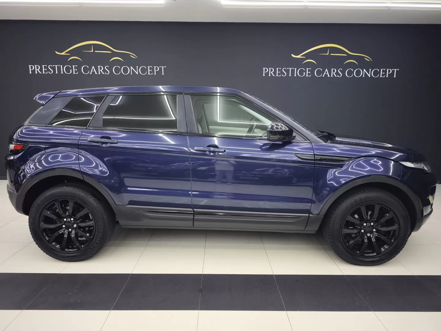 Land Rover Evoque 2.2 SD4 Prestige Auto 159g - foto 2