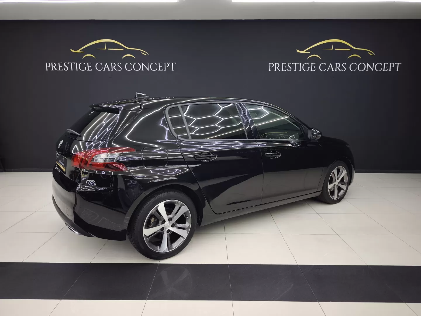 Peugeot 308 1.6 BlueHDi Allure J17 EAT6 - foto 3