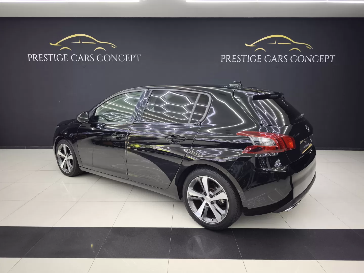 Peugeot 308 1.6 BlueHDi Allure J17 EAT6 - foto 5