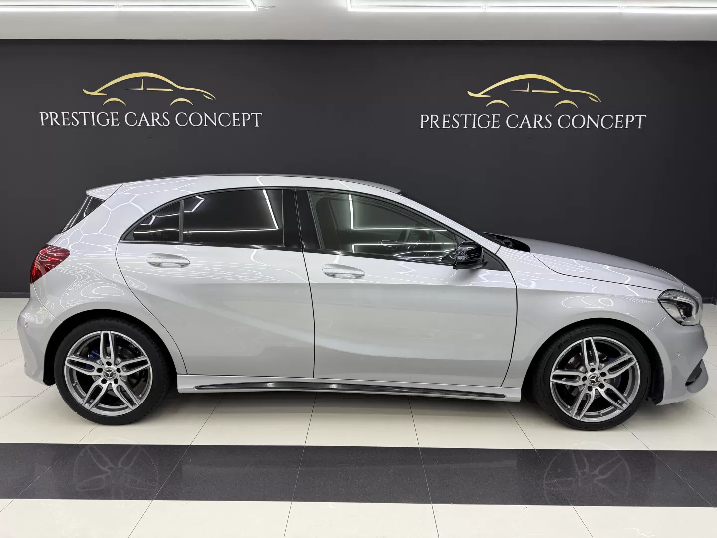 Mercedes-Benz A 180 d AMG Line Aut. - foto 2