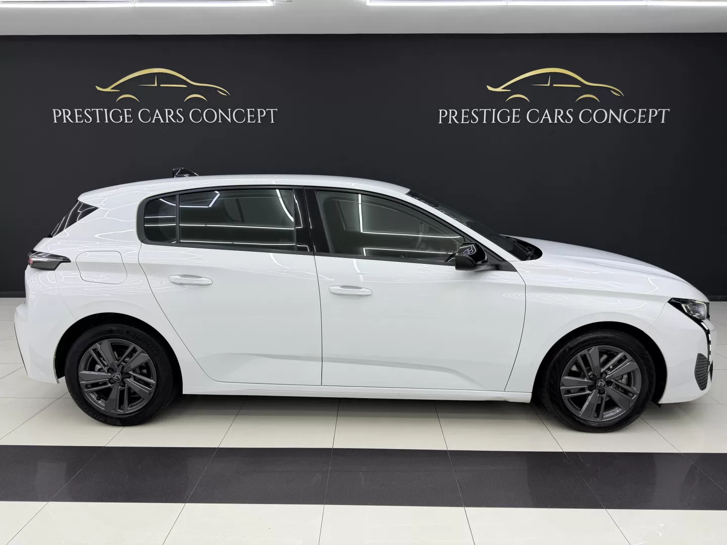 Peugeot 308 BlueHDi 130 EAT8 Active Pack - foto 2