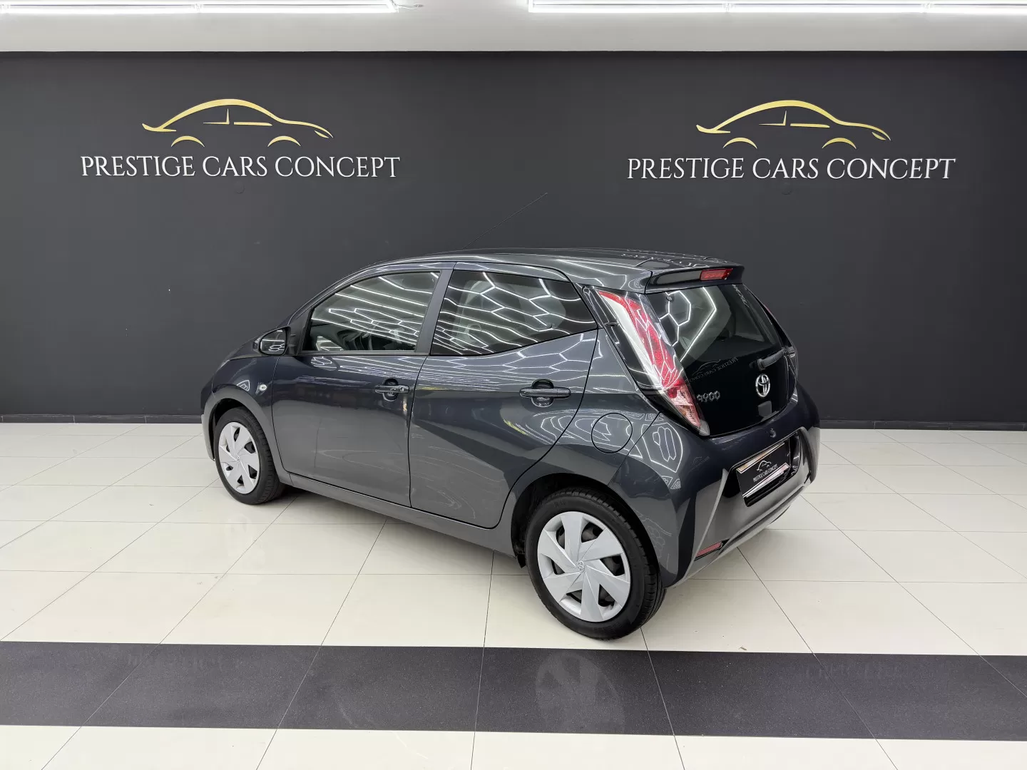Toyota Aygo 1.0 X-Play+AC - foto 5