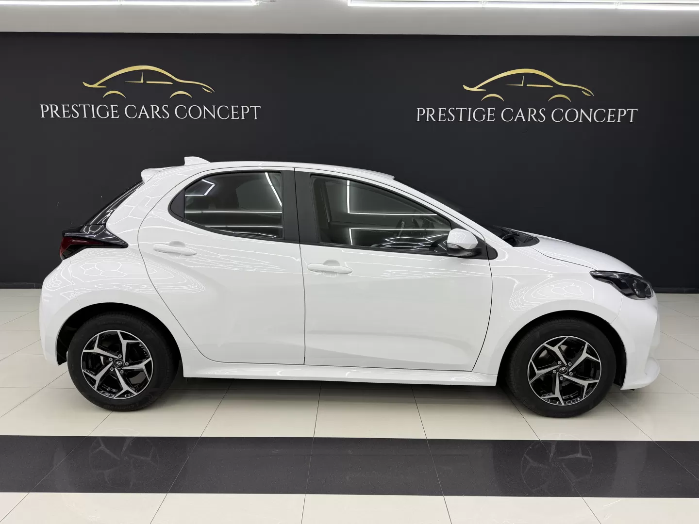 Toyota Yaris 1.0 VVT-i Comfort Plus - foto 2