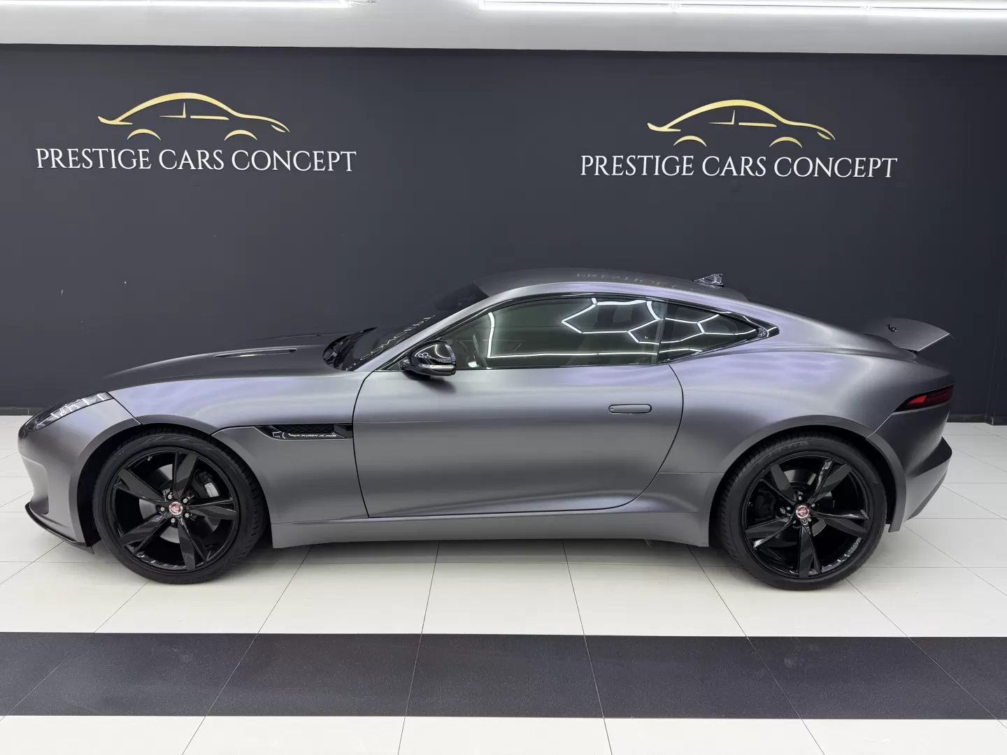 Jaguar F-Type P300 Aut. R-Dynamic - foto 6