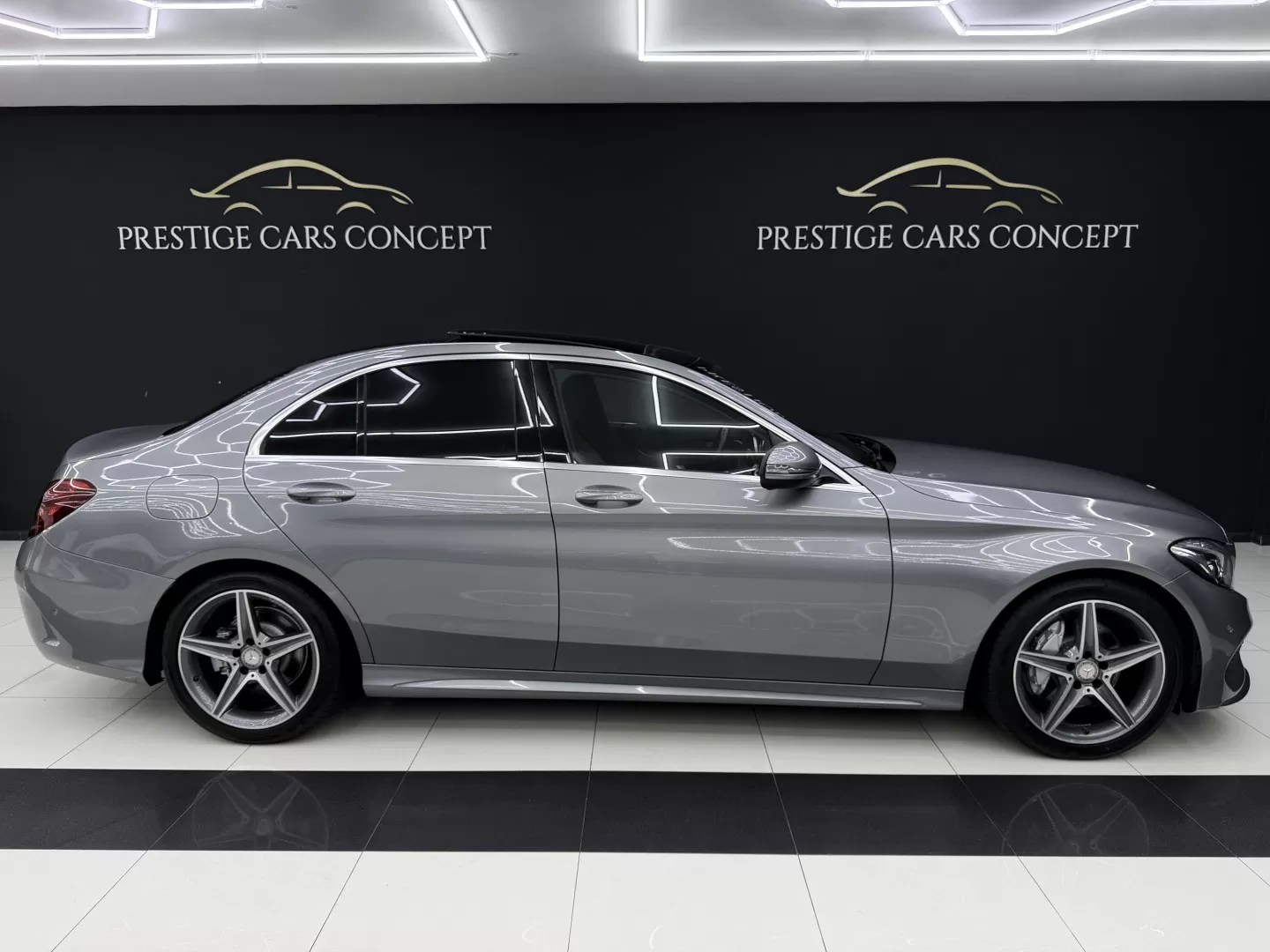 Mercedes-Benz C 180 d AMG Line - foto 2
