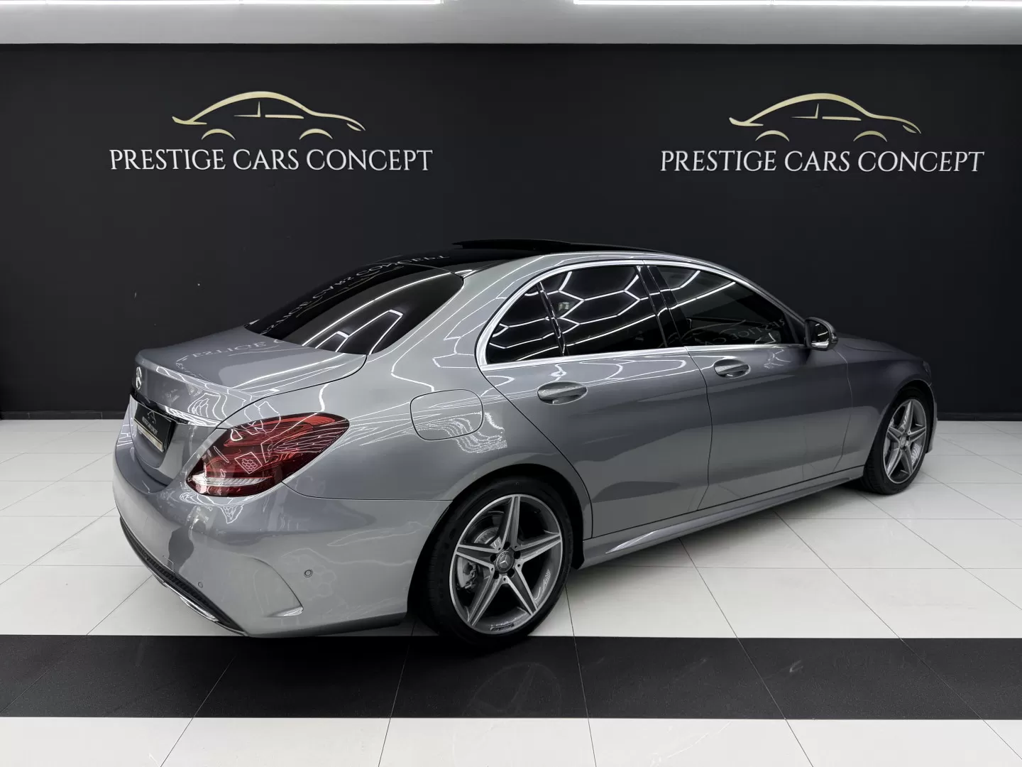 Mercedes-Benz C 180 d AMG Line - foto 3