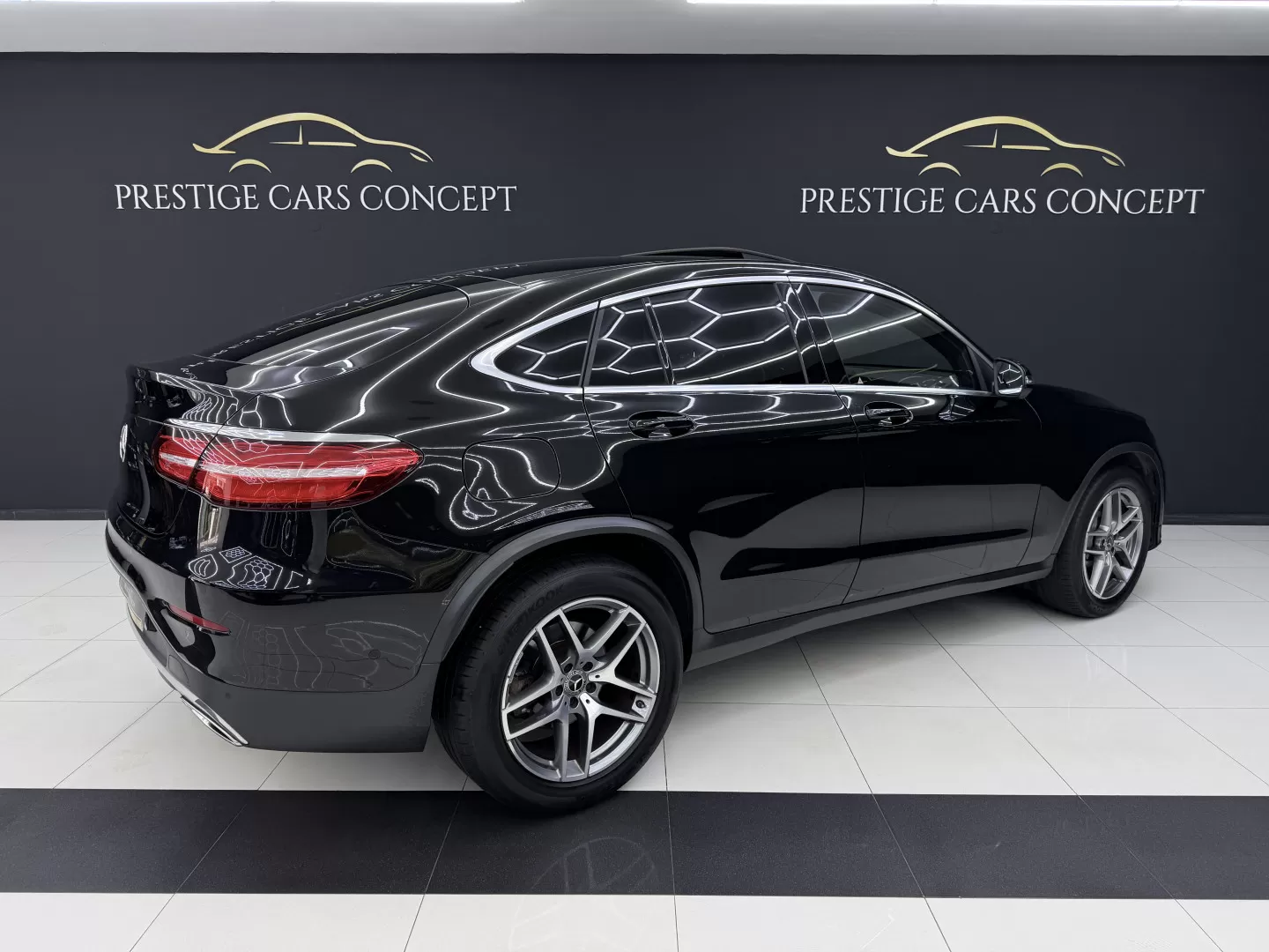 Mercedes-Benz GLC 250 4Matic 9G-TRONIC AMG Line - foto 3