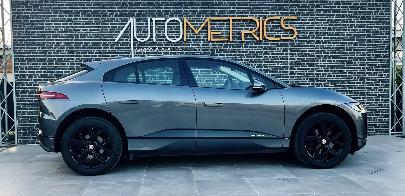 Jaguar I-Pace EV400 AWD SE - foto 8