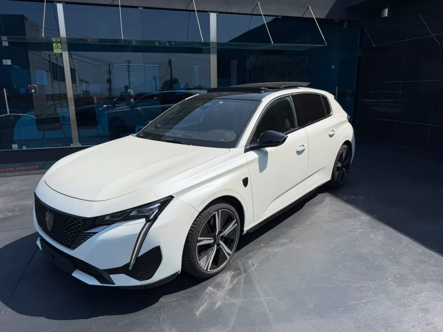 Peugeot 308 1.6 Hybrid GT Pack e-EAT8 - foto 2