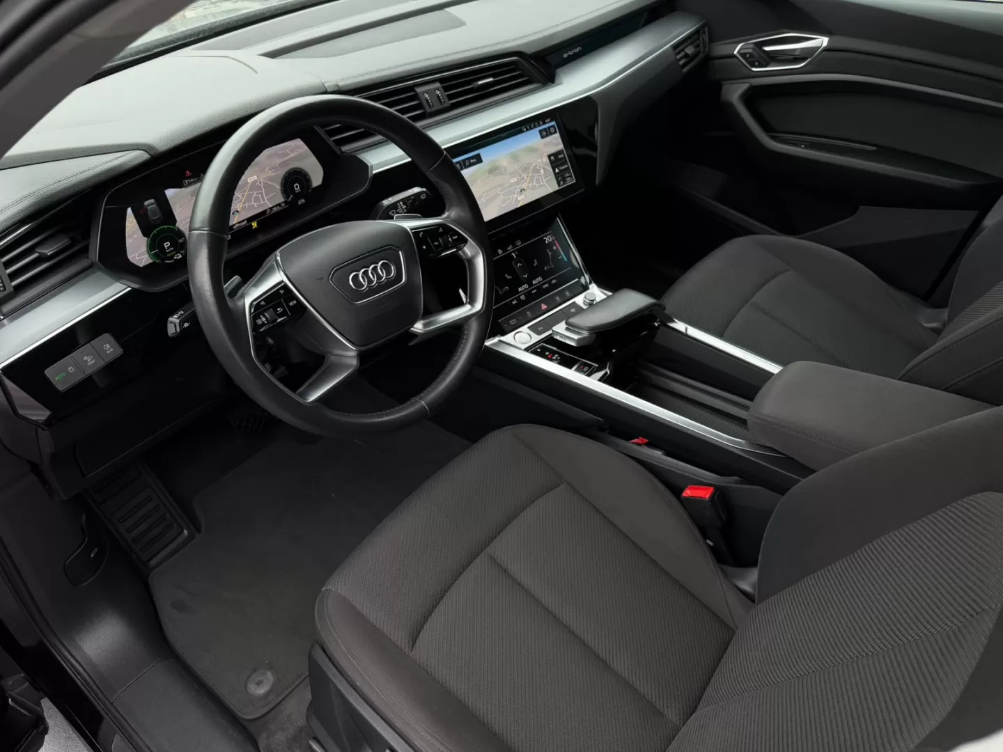 Audi e-tron 50 quattro - foto 7