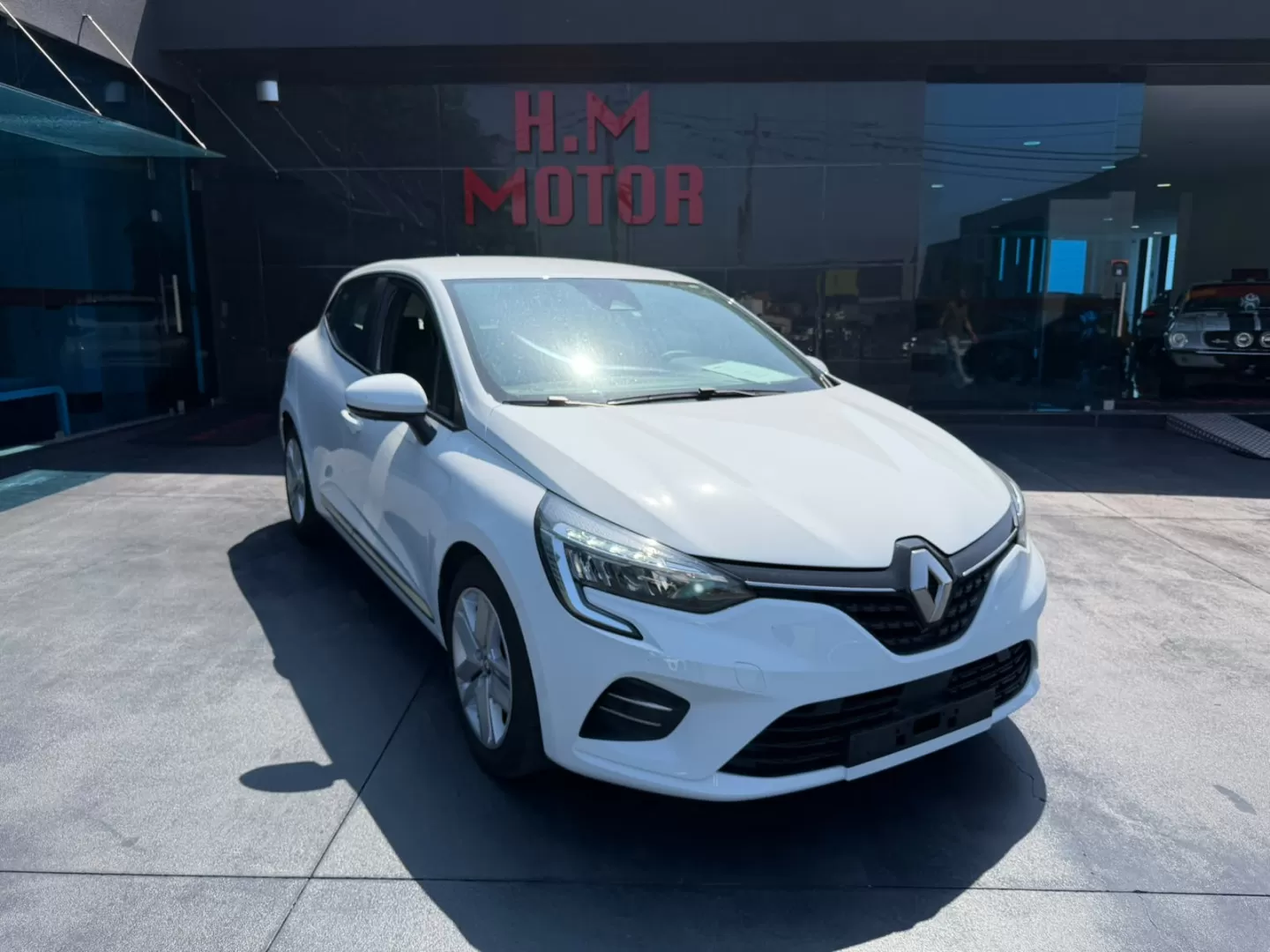 Renault Clio 1.6 E-Tech Intens