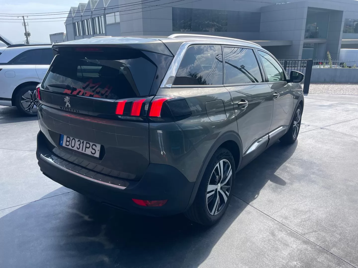 Peugeot 5008 1.2 PureTech Allure Grip Control EAT6 - foto 5