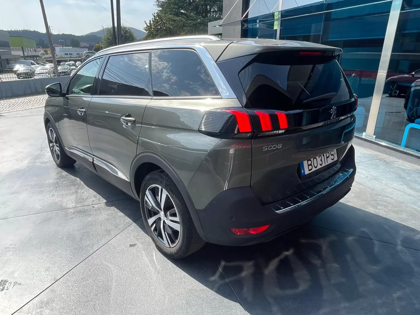 Peugeot 5008 1.2 PureTech Allure Grip Control EAT6 - foto 6