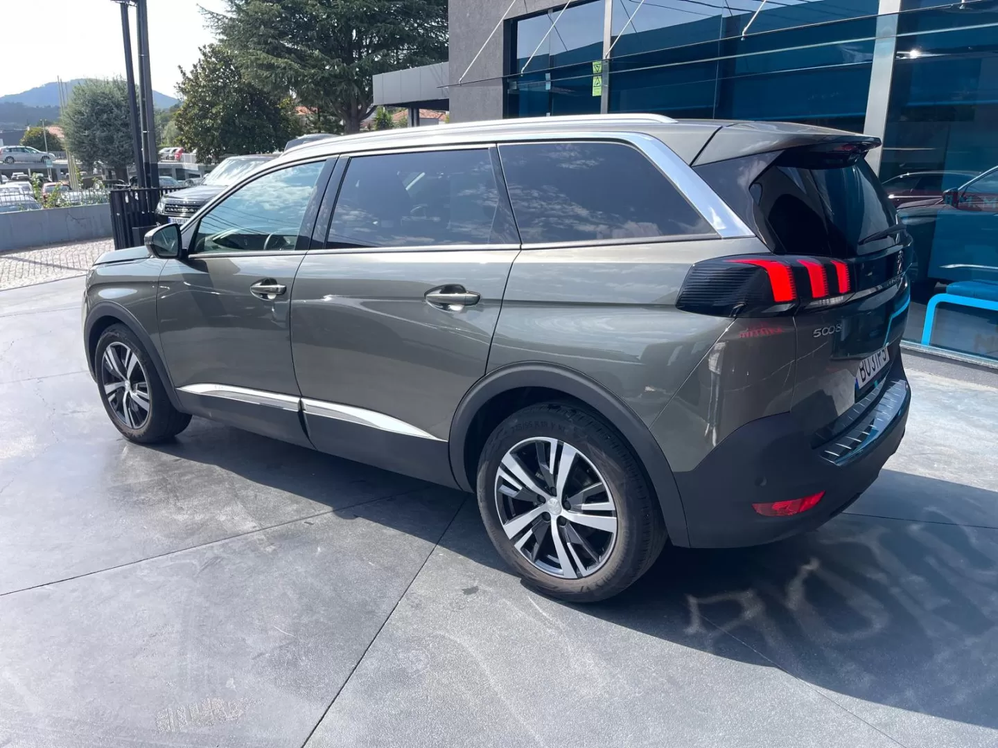 Peugeot 5008 1.2 PureTech Allure Grip Control EAT6 - foto 7